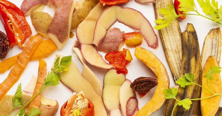 10 پوست میوه که نباید دور بریزید