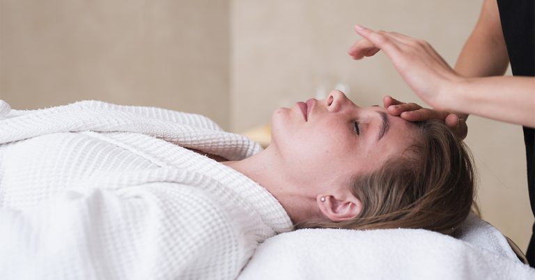 ماساژ درمانی برای میگرن